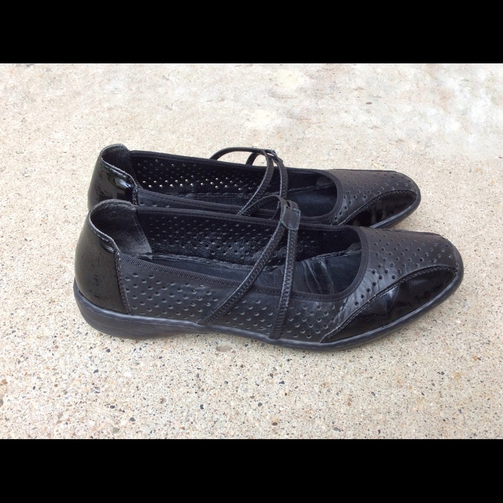 Rieker Black Patent Cutout Mary Jane Shoes Gem